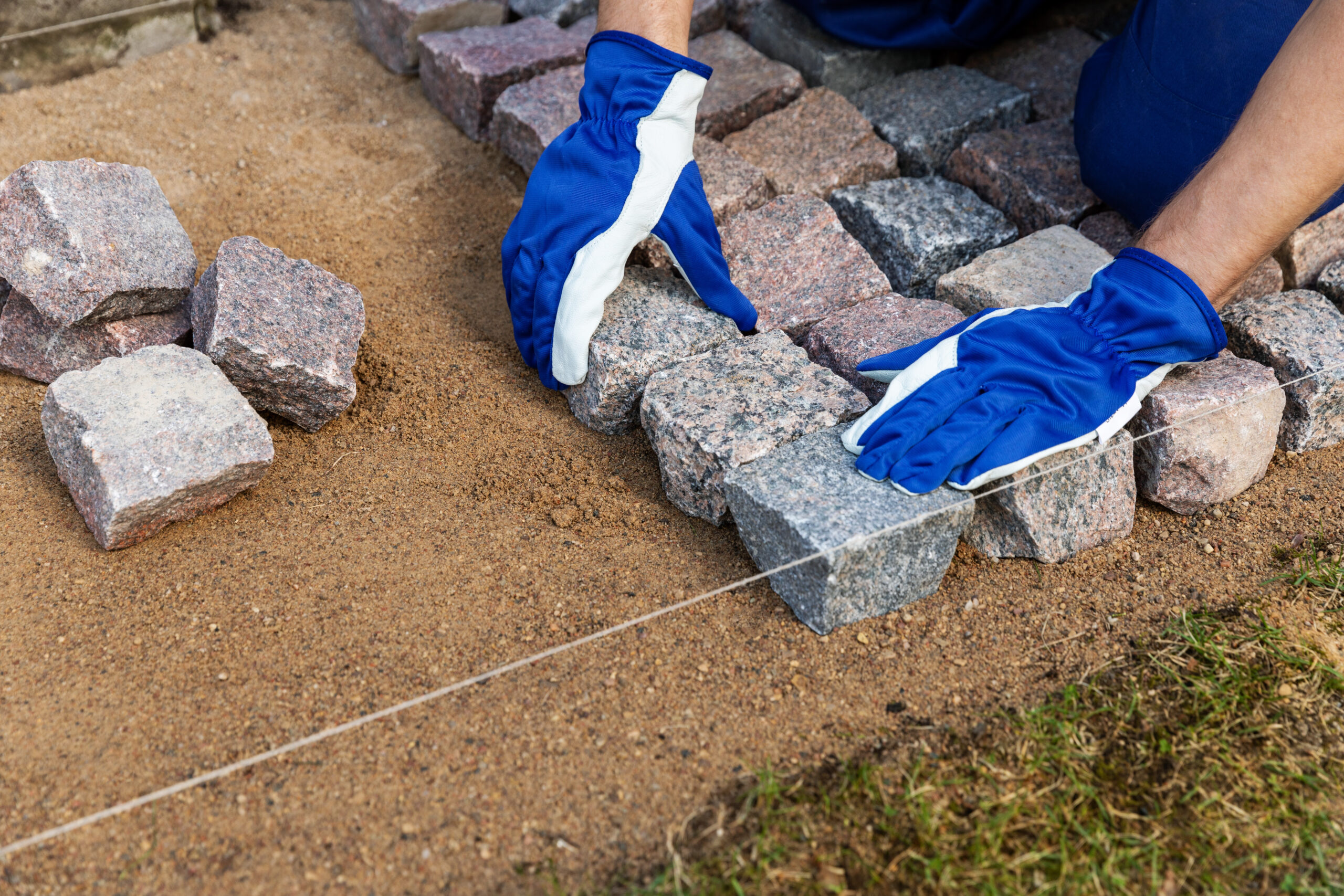 cobblestone installation paver laying granite stone pavers